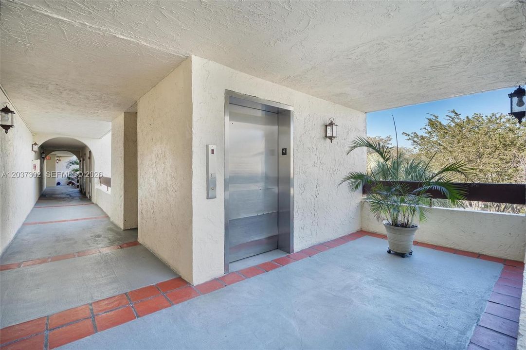 For Rent: $2,500 (2 beds, 2 baths, 1340 Square Feet)