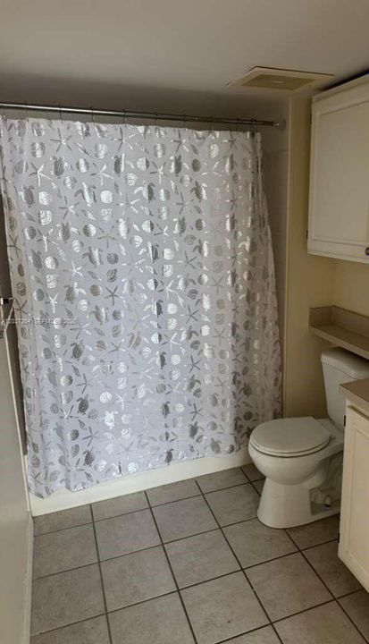 For Rent: $2,480 (1 beds, 1 baths, 750 Square Feet)