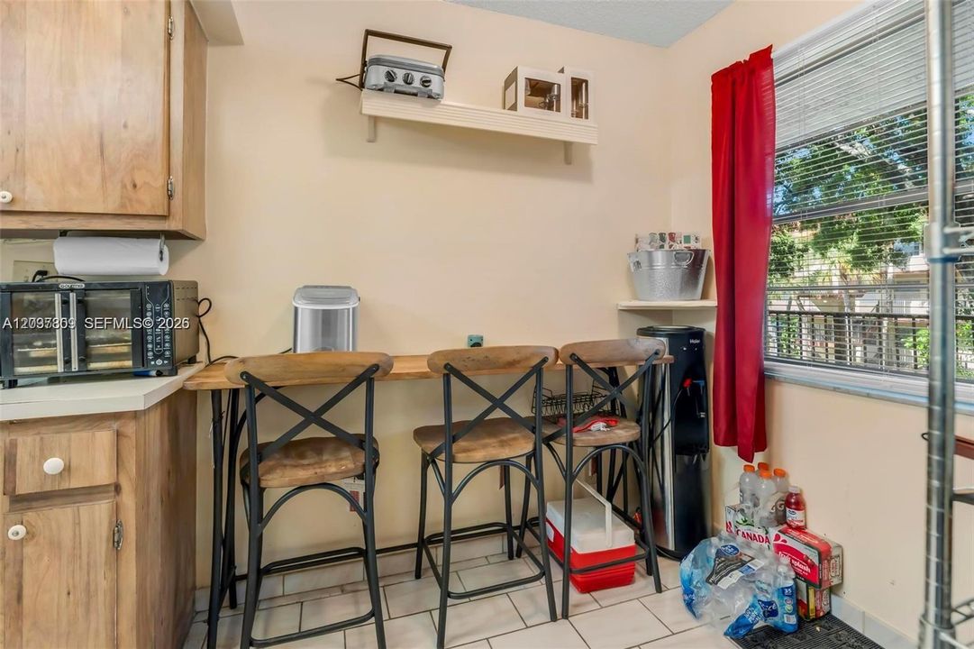 For Sale: $155,000 (2 beds, 2 baths, 1002 Square Feet)