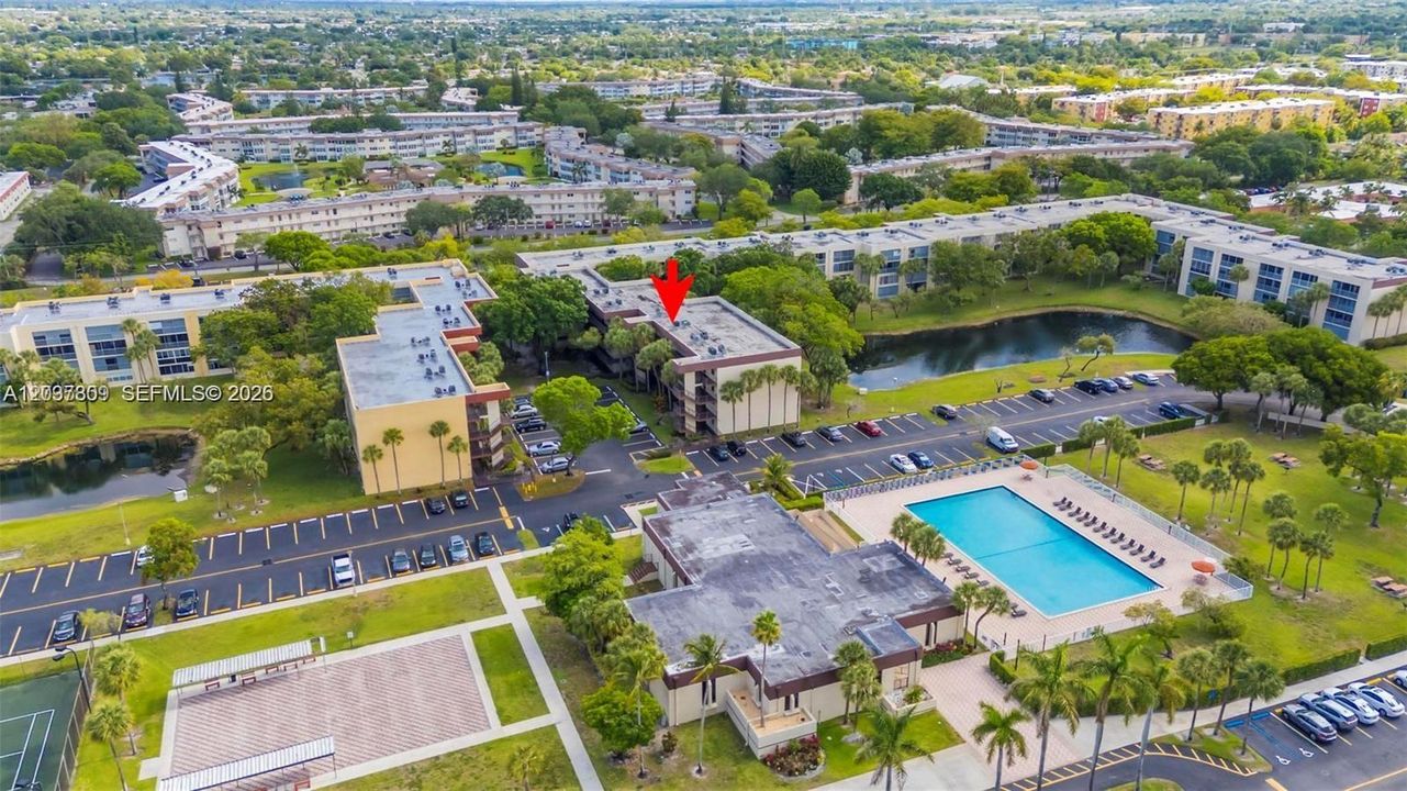 For Sale: $155,000 (2 beds, 2 baths, 1002 Square Feet)