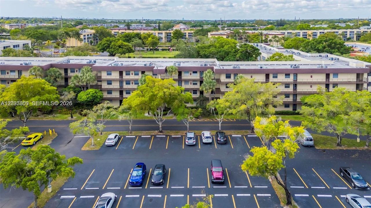For Sale: $155,000 (2 beds, 2 baths, 1002 Square Feet)