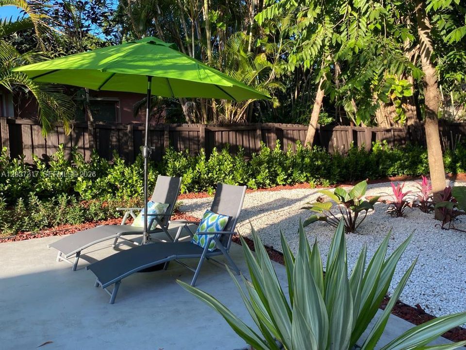 For Sale: $799,000 (3 beds, 2 baths, 1494 Square Feet)