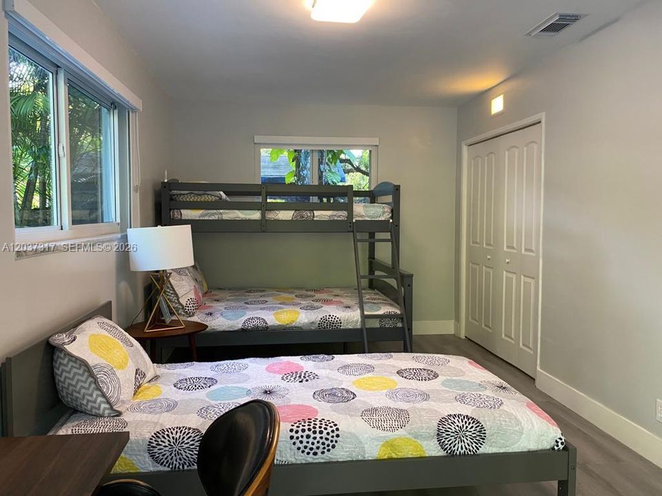 For Sale: $799,000 (3 beds, 2 baths, 1494 Square Feet)