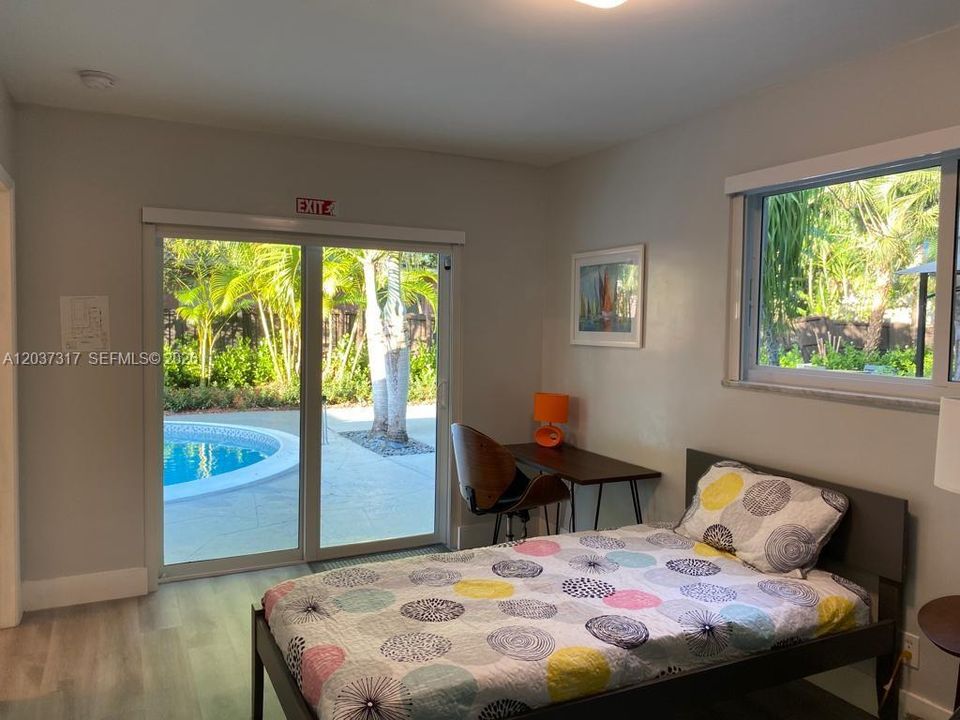 For Sale: $799,000 (3 beds, 2 baths, 1494 Square Feet)