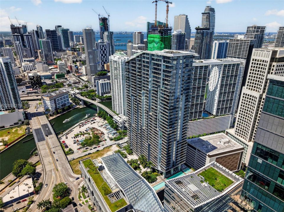 For Sale: $659,999 (1 beds, 1 baths, 810 Square Feet)