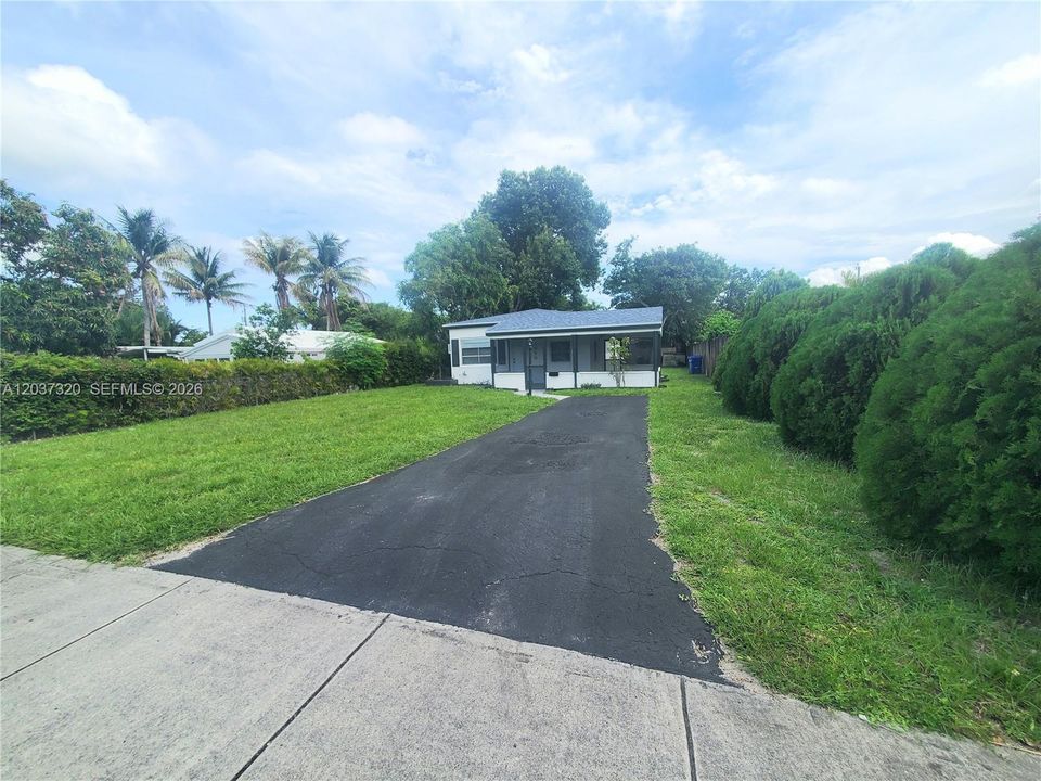 For Sale: $480,000 (3 beds, 1 baths, 1012 Square Feet)