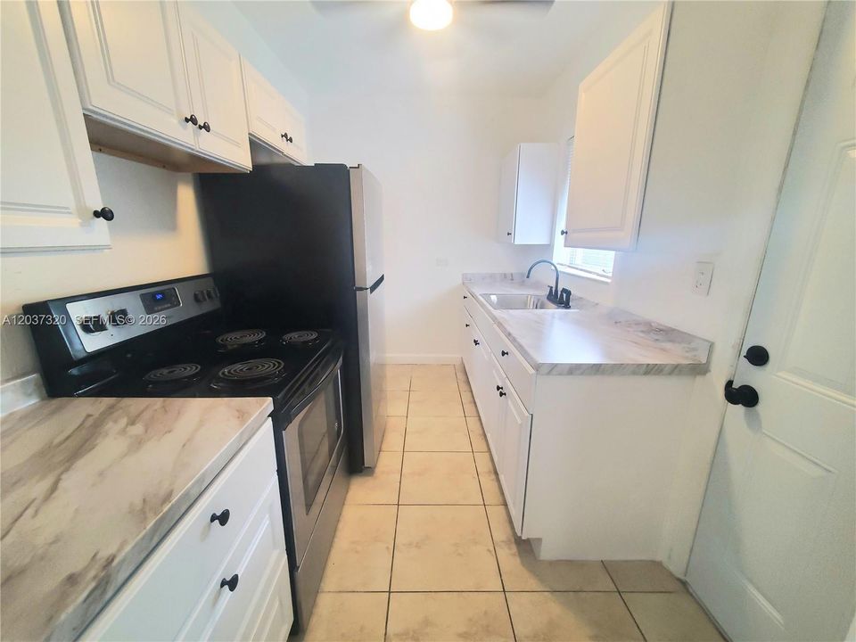 For Sale: $480,000 (3 beds, 1 baths, 1012 Square Feet)