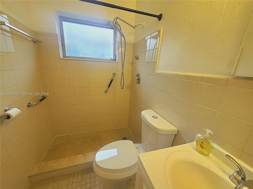 For Sale: $480,000 (3 beds, 1 baths, 1012 Square Feet)