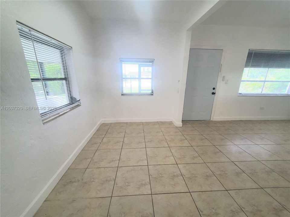 For Sale: $480,000 (3 beds, 1 baths, 1012 Square Feet)