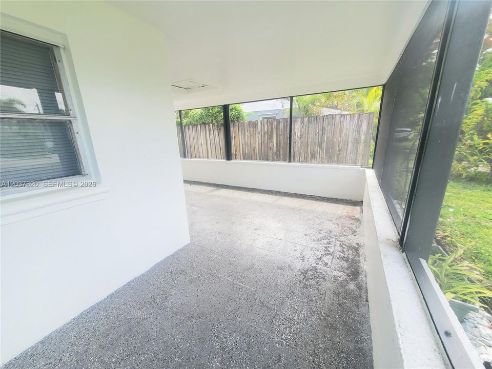 For Sale: $480,000 (3 beds, 1 baths, 1012 Square Feet)