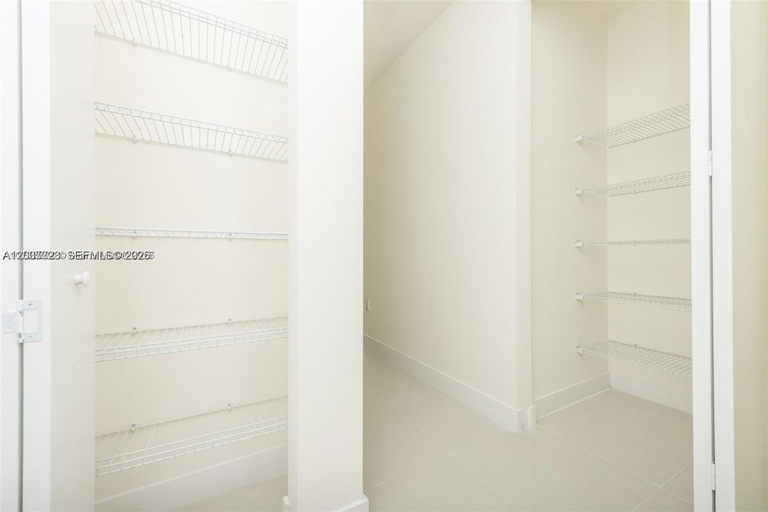 В аренду: $3,950 (3 спален, 3 ванн, 1781 Квадратных фут)