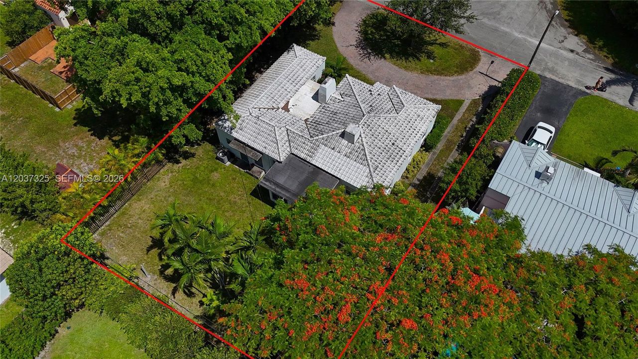 На продажу: $749,000 (3 спален, 2 ванн, 1976 Квадратных фут)