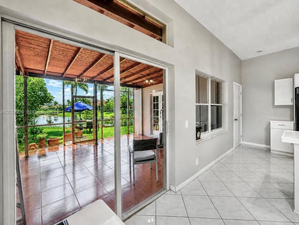 For Sale: $694,000 (3 beds, 2 baths, 1556 Square Feet)