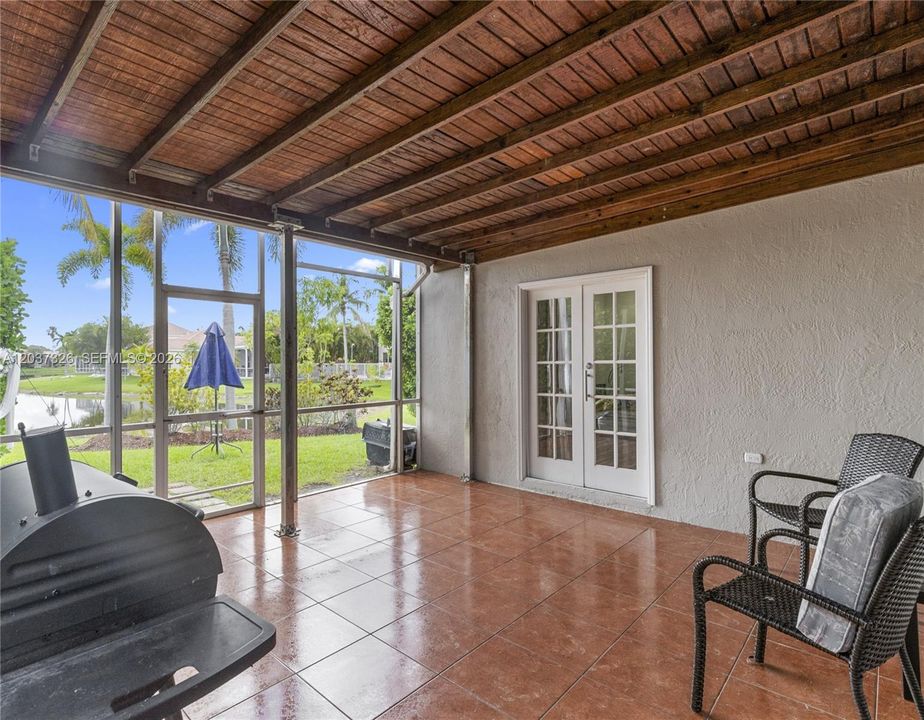 For Sale: $694,000 (3 beds, 2 baths, 1556 Square Feet)