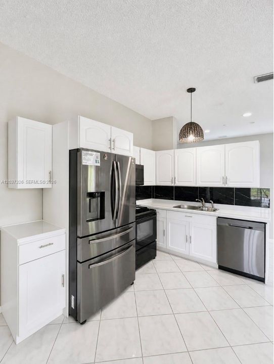 For Sale: $694,000 (3 beds, 2 baths, 1556 Square Feet)