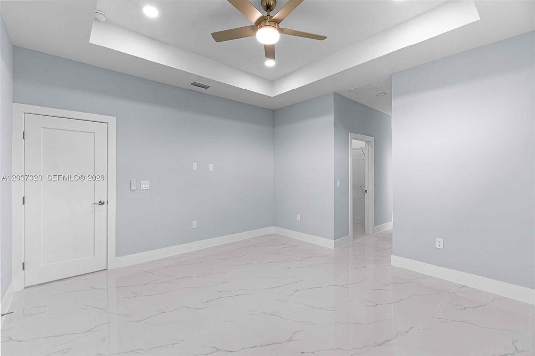 For Sale: $359,000 (3 beds, 2 baths, 1717 Square Feet)