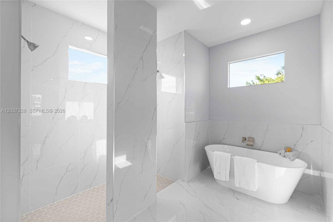 For Sale: $359,000 (3 beds, 2 baths, 1717 Square Feet)