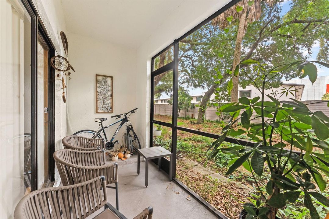 Screened-In Porch