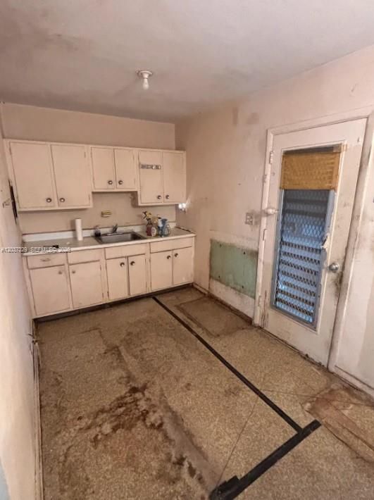 For Sale: $535,000 (3 beds, 1 baths, 1223 Square Feet)