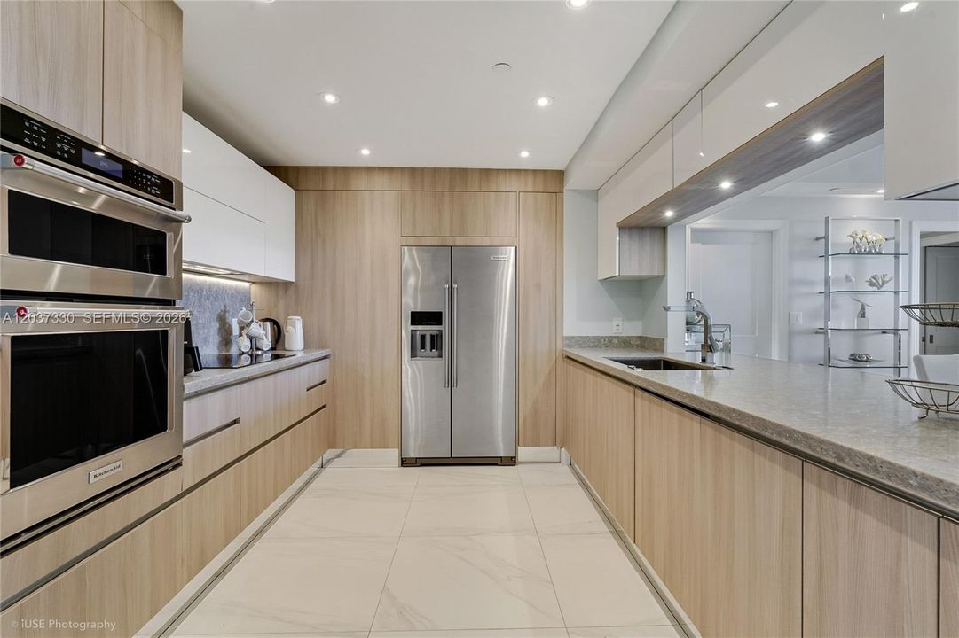 В аренду: $9,500 (2 спален, 2 ванн, 1541 Квадратных фут)