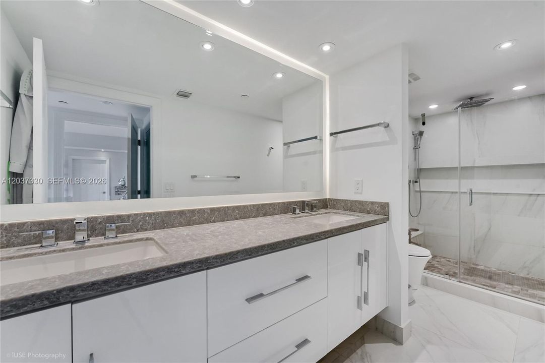 В аренду: $9,500 (2 спален, 2 ванн, 1541 Квадратных фут)