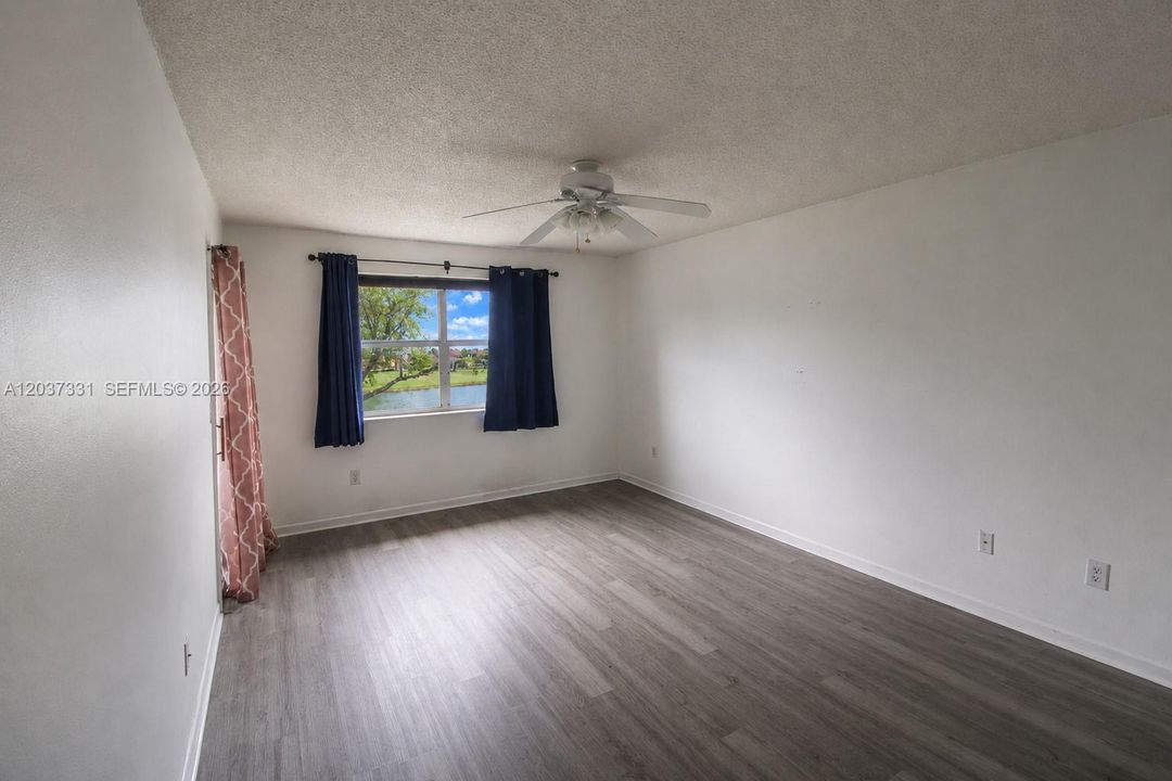 En Renta: $2,000 (2 camas, 2 baños, 1040 Pies cuadrados)