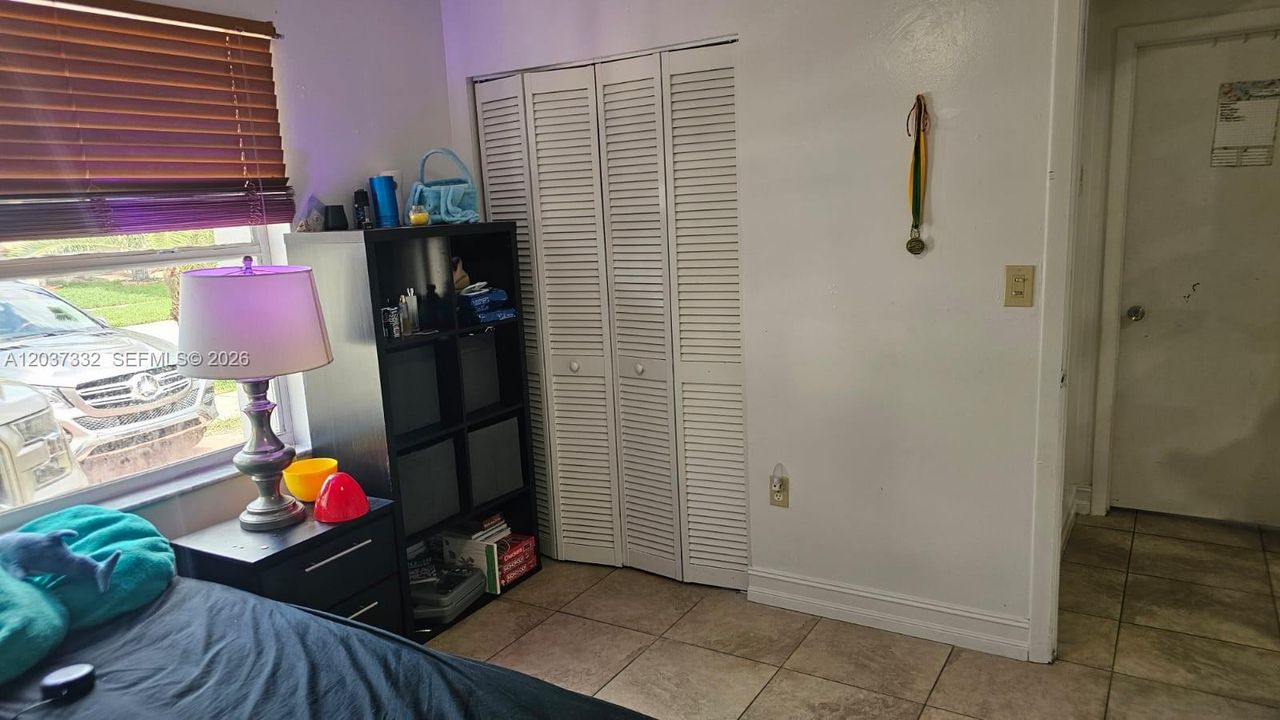 For Rent: $2,800 (3 beds, 2 baths, 1537 Square Feet)