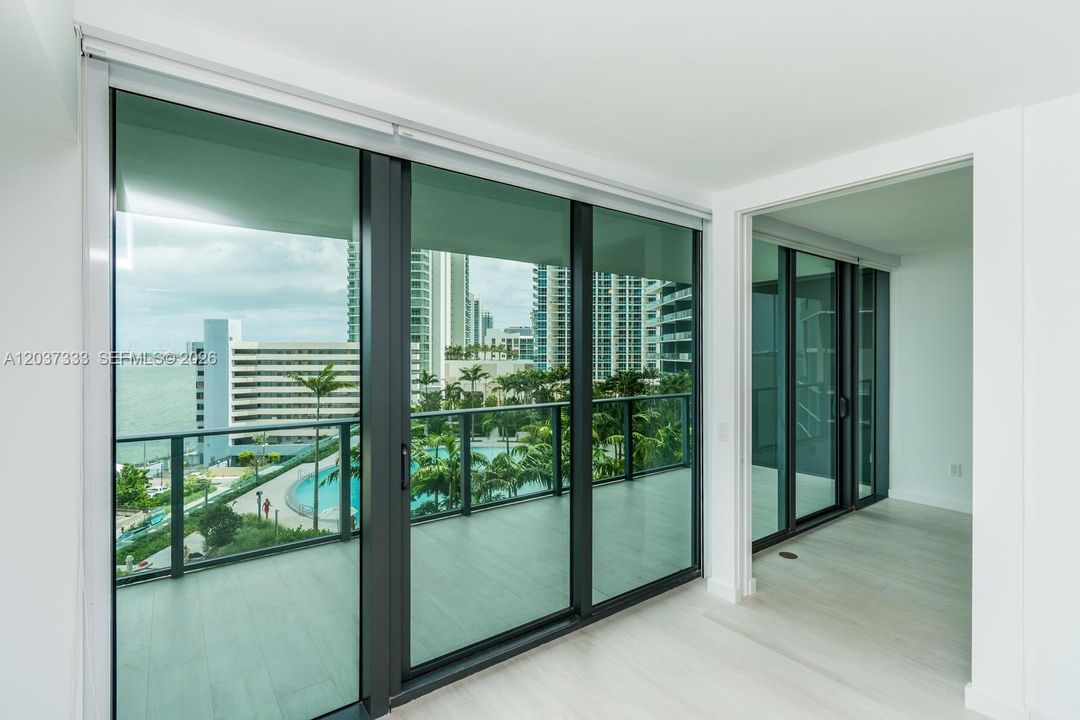 For Rent: $6,900 (2 beds, 3 baths, 1151 Square Feet)