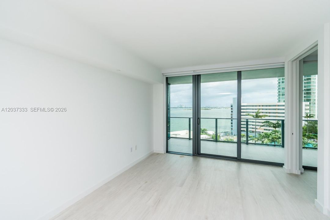 For Rent: $6,900 (2 beds, 3 baths, 1151 Square Feet)
