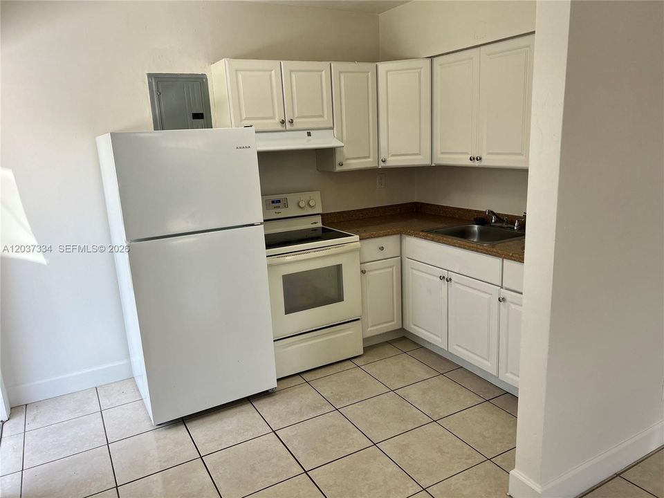 For Rent: $1,795 (2 beds, 1 baths, 12626 Square Feet)