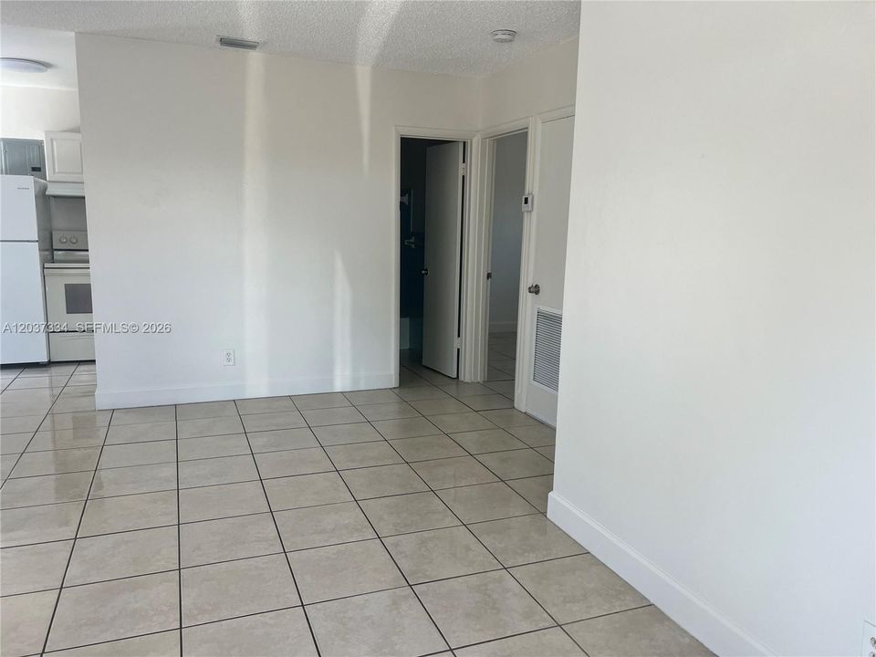 For Rent: $1,795 (2 beds, 1 baths, 12626 Square Feet)