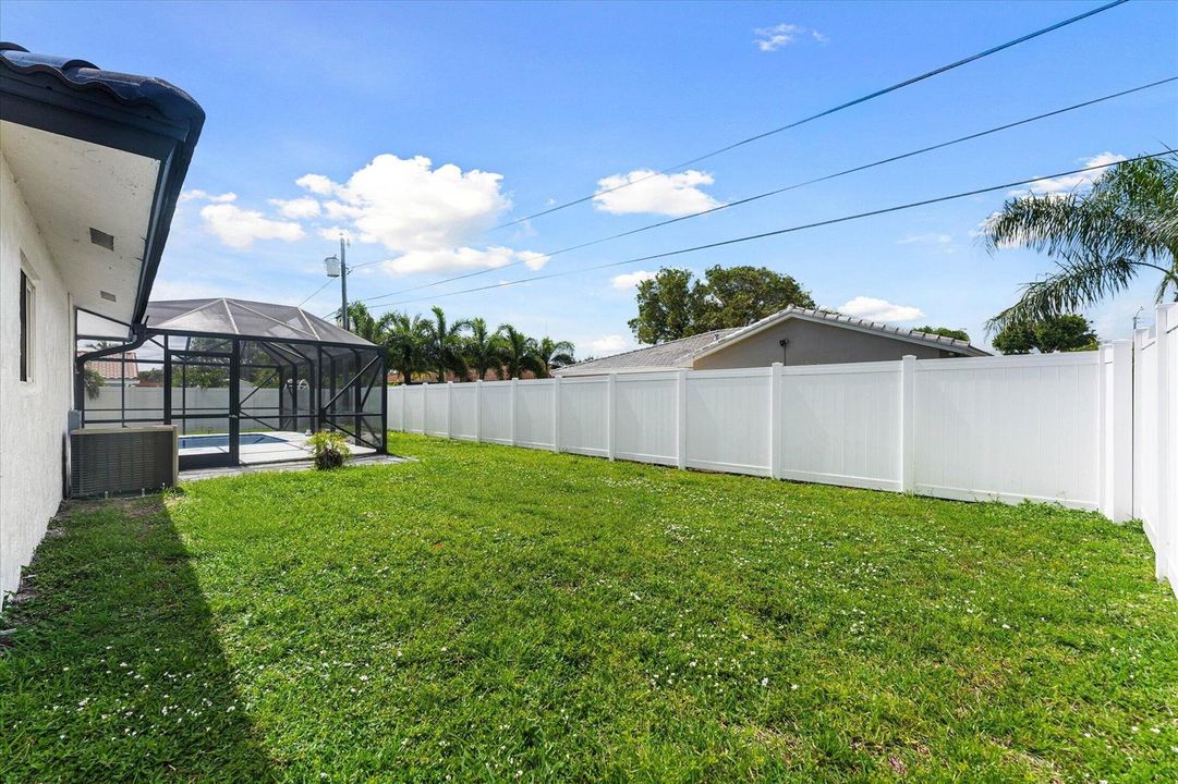 27-1540 NW 10th St, Boca Raton-25