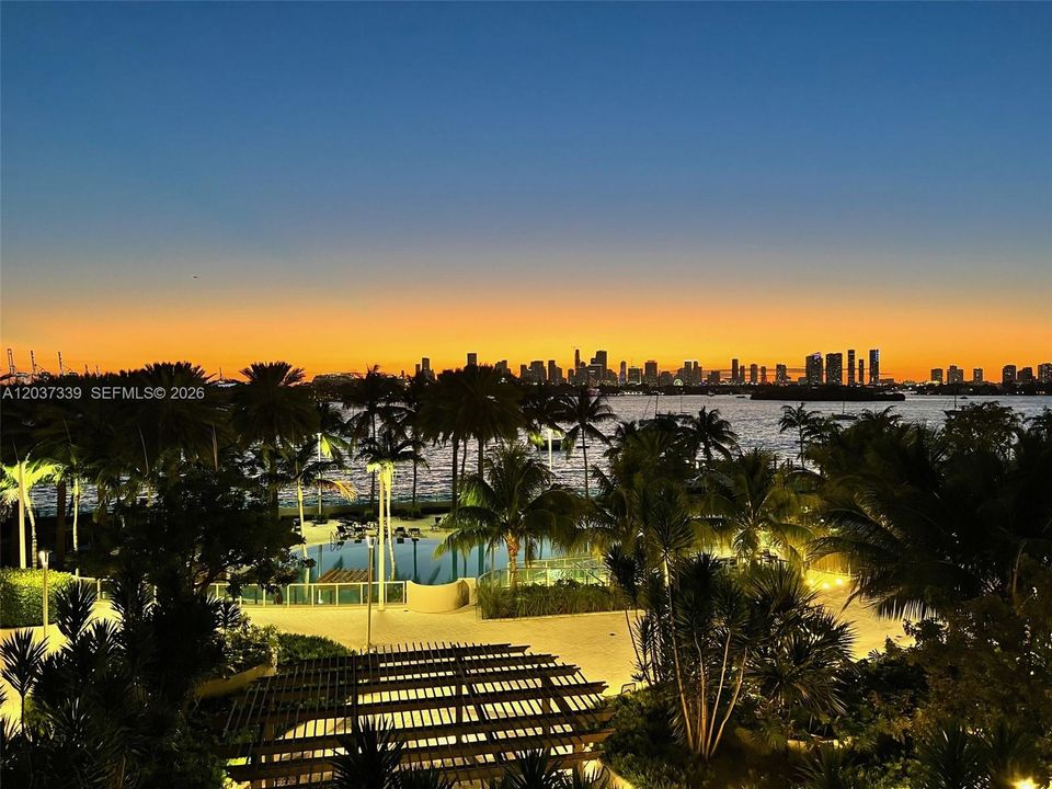 For Rent: $6,650 (2 beds, 2 baths, 1239 Square Feet)