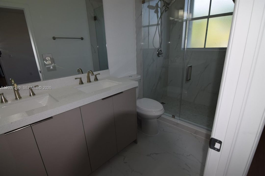 В аренду: $3,800 (3 спален, 2 ванн, 1520 Квадратных фут)