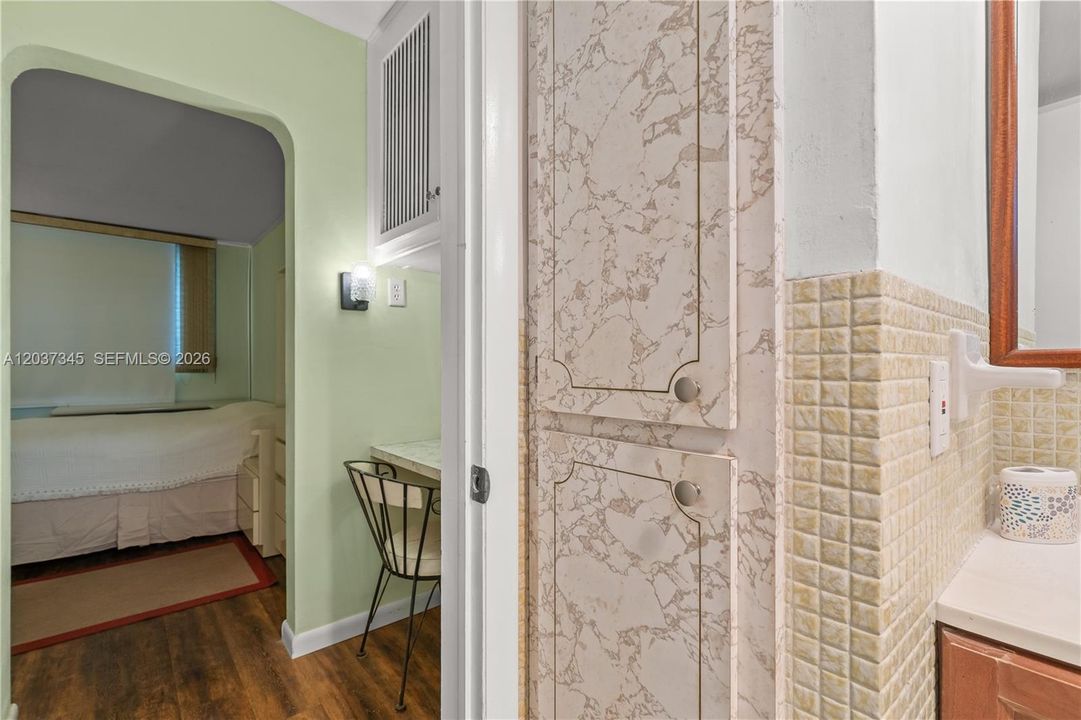 For Rent: $1,600 (1 beds, 1 baths, 763 Square Feet)