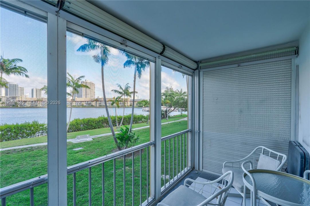 For Rent: $1,600 (1 beds, 1 baths, 763 Square Feet)