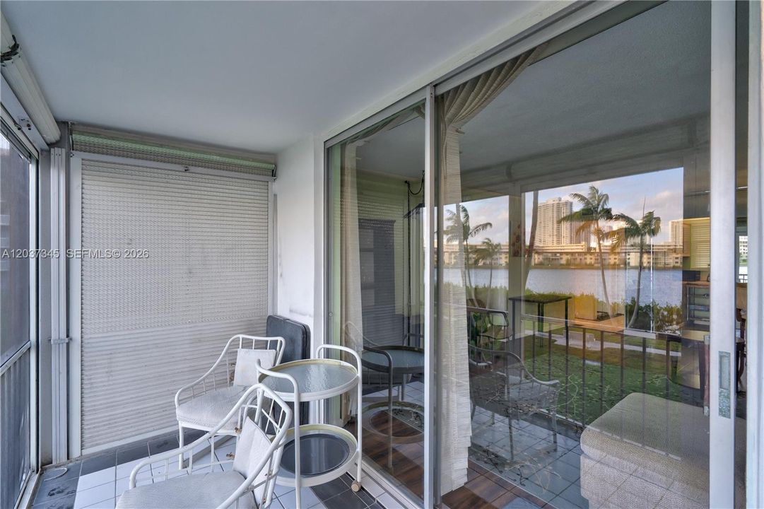 For Rent: $1,600 (1 beds, 1 baths, 763 Square Feet)
