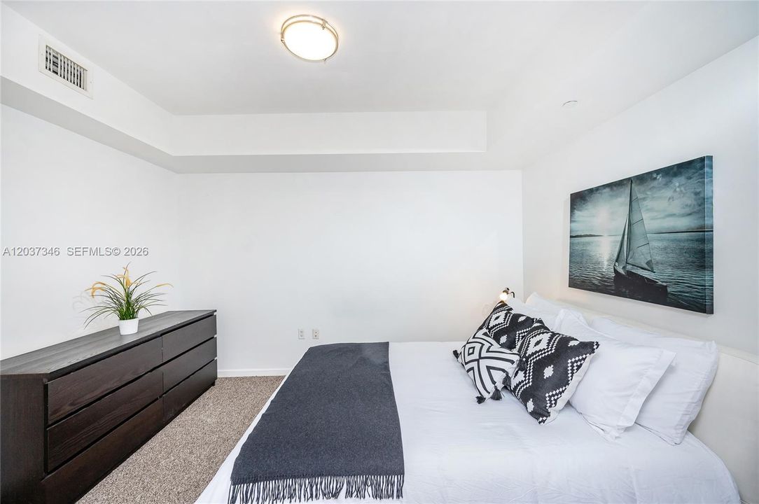 В аренду: $4,500 (3 спален, 2 ванн, 1358 Квадратных фут)