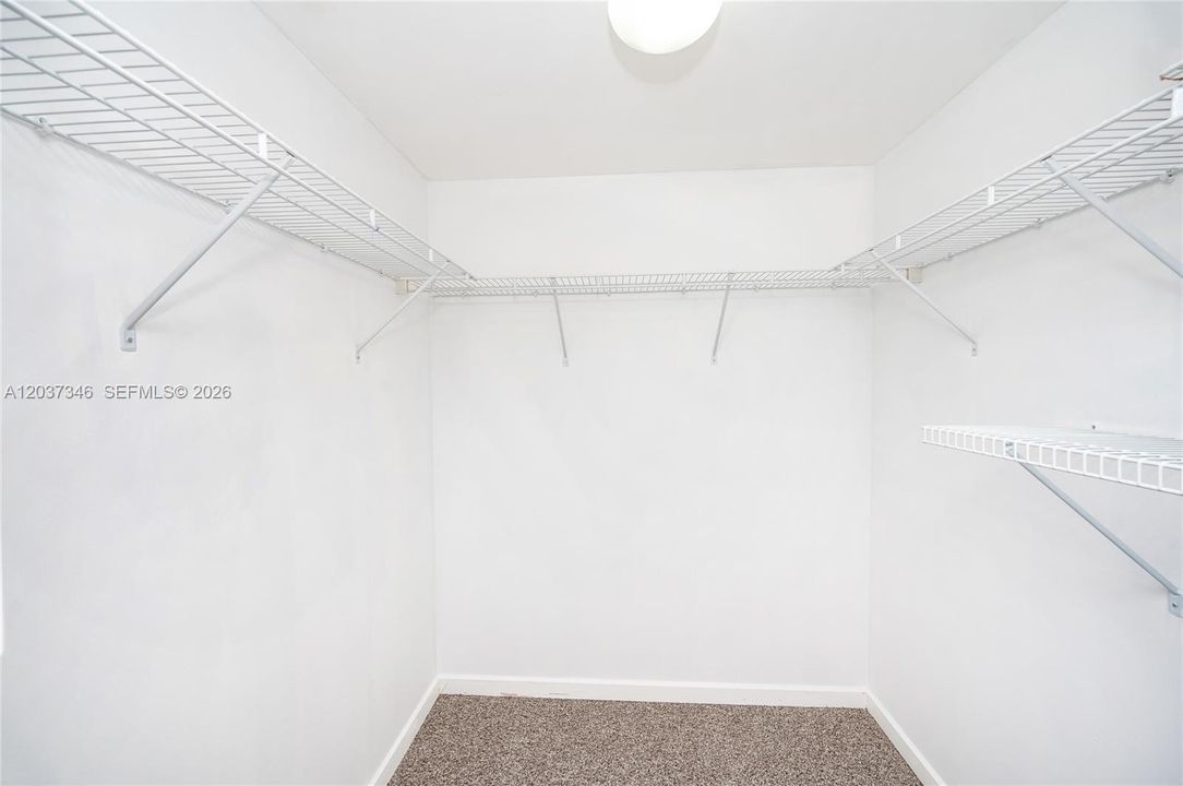 В аренду: $4,500 (3 спален, 2 ванн, 1358 Квадратных фут)