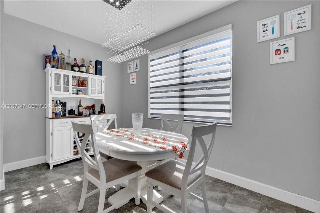 В аренду: $3,550 (3 спален, 2 ванн, 1446 Квадратных фут)