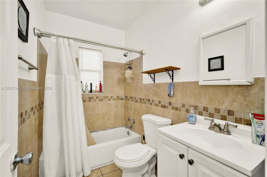 En Renta: $2,500 (2 camas, 2 baños, 1000 Pies cuadrados)