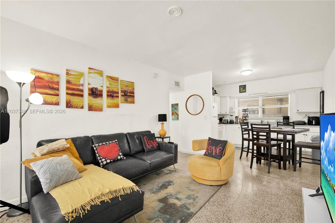En Renta: $2,500 (2 camas, 2 baños, 1000 Pies cuadrados)