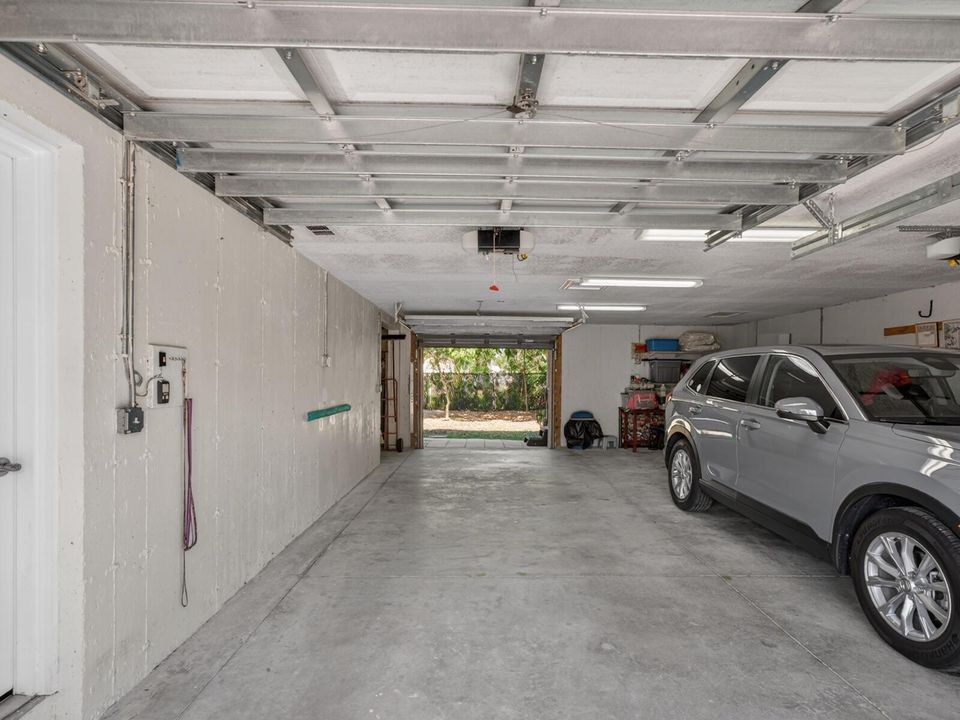9435 Frangipani Dr-31
