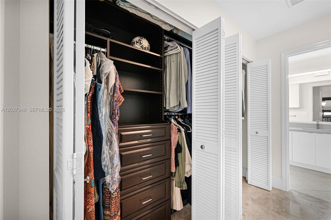 For Sale: $560,000 (2 beds, 2 baths, 1542 Square Feet)