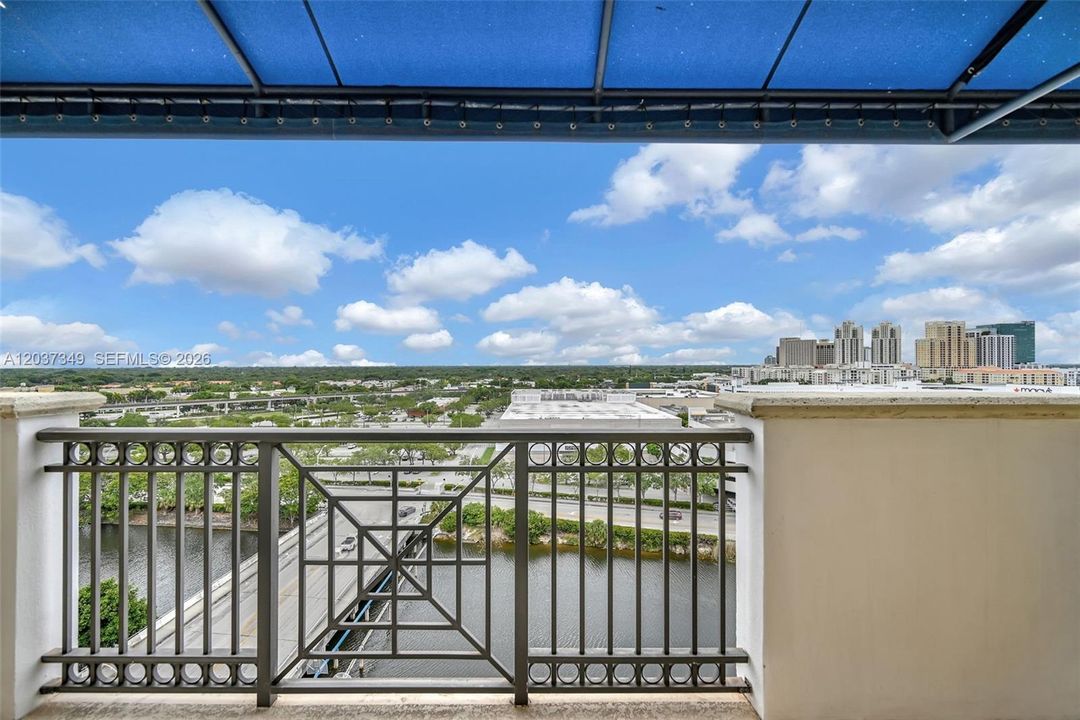 For Sale: $560,000 (2 beds, 2 baths, 1542 Square Feet)