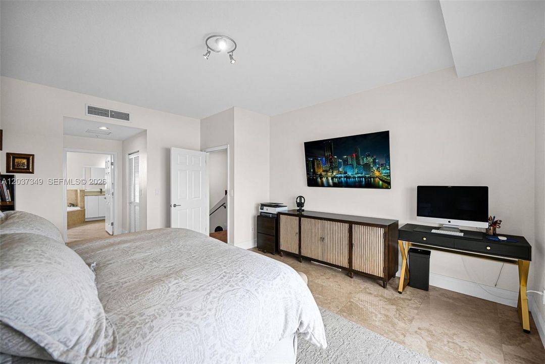 For Sale: $560,000 (2 beds, 2 baths, 1542 Square Feet)