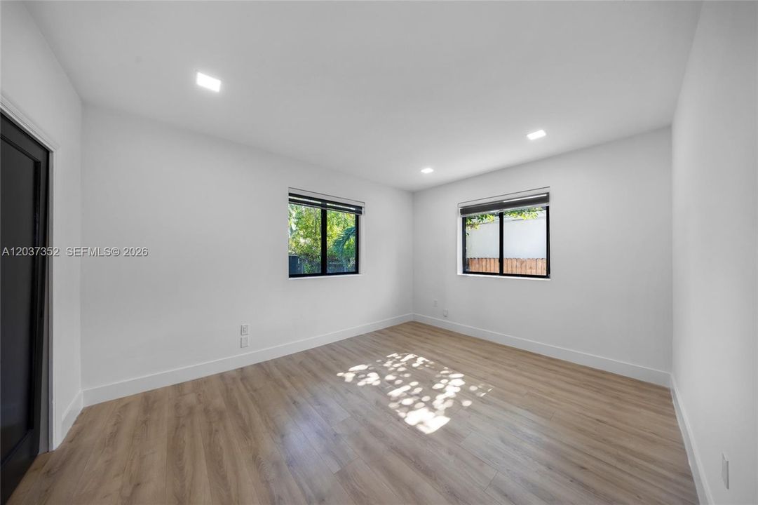 В аренду: $6,950 (3 спален, 3 ванн, 2041 Квадратных фут)