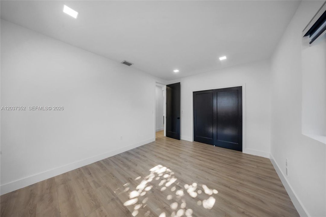 В аренду: $6,950 (3 спален, 3 ванн, 2041 Квадратных фут)