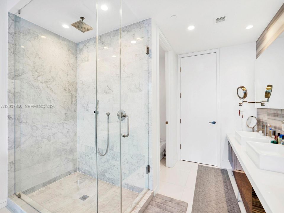 For Rent: $10,300 (3 beds, 2 baths, 2106 Square Feet)
