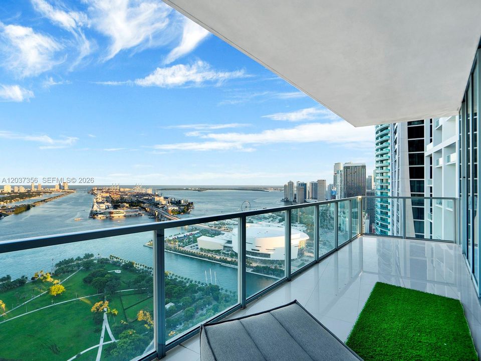 For Rent: $10,300 (3 beds, 2 baths, 2106 Square Feet)